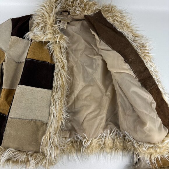 Sweet Leather Patchwork Jacket with Faux Fur Accents - Picture 9 of 13
